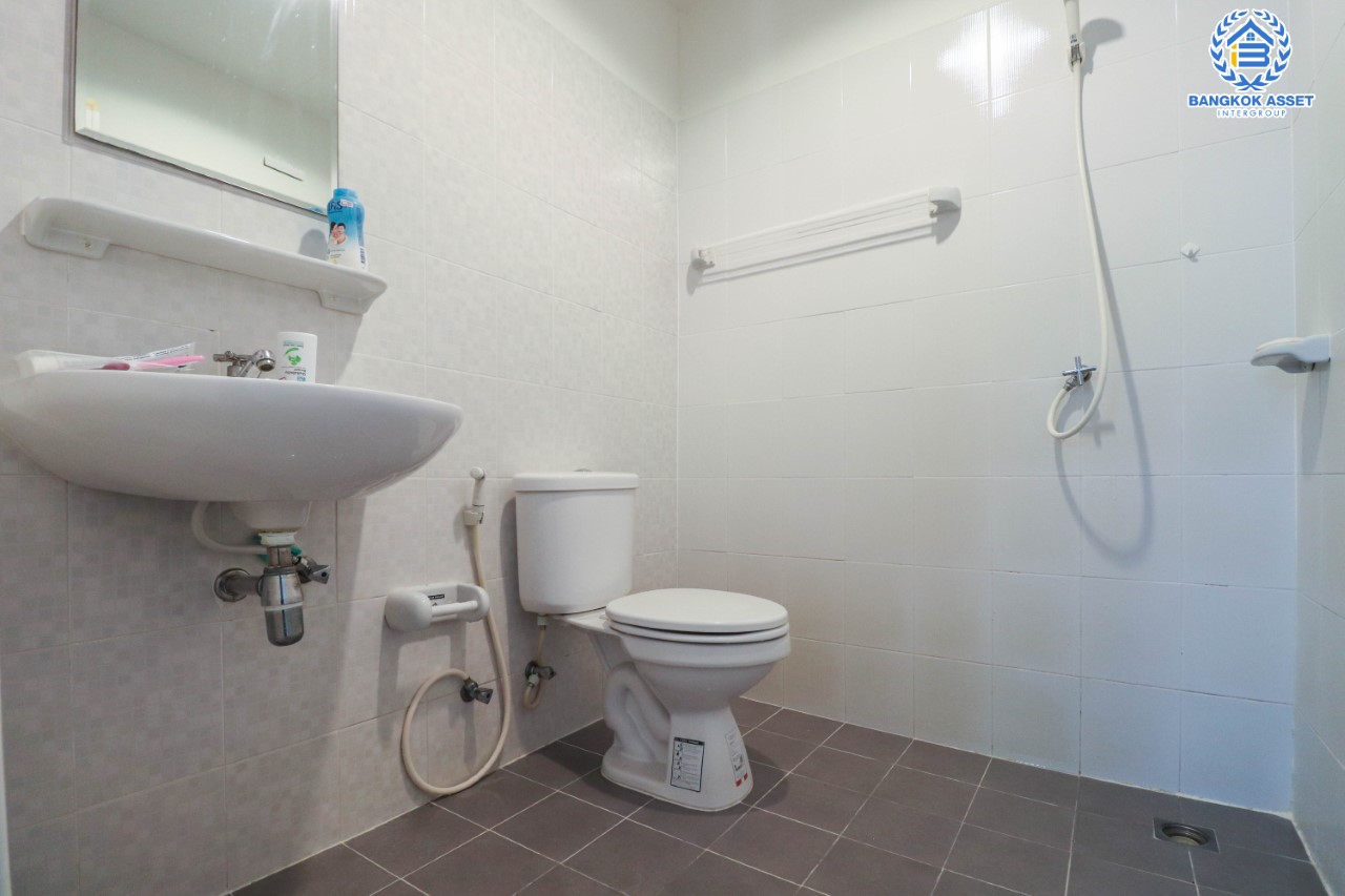 *****ทาวน์เฮ้าส์มือสอง ม.พฤกษา64/1 รังสิต-คลอง3 หลังมุม บนเนื้อที่ 24.5 ตร.ว. 3 ห้องนอน 2 ห้องน้ำ 1 ที่จอดรถ พร้อมเข้าอยู่ได้เลย บนทำเลที่เชื่อมต่อถนนรังสิต-นครนายก, คลอง4 ใกล้ห้างสรรพสินค้าฟิวเจอร์พาร์ครังสิต จุดขึ้นทางด่วน "อุตราภิมุข" และรถไฟฟ้าสายสีแดง "สถานีคลองหนึ่ง"